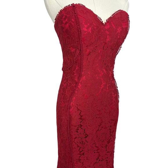 Elegant Red Lace Maxi Dress - Picture 4 of 7